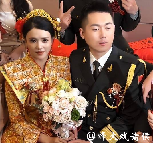 最帅升旗手张自轩大婚不到24小时，荒唐一幕出现，新娘受无妄之灾